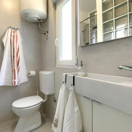 Laura By Interhome Apartament Pula