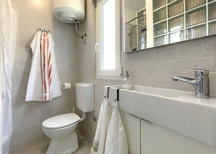 Laura By Interhome Appartamento Pola