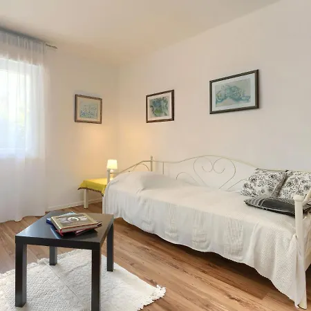 Apartment Laura By Interhome