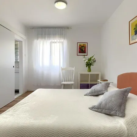 Apartment Laura By Interhome